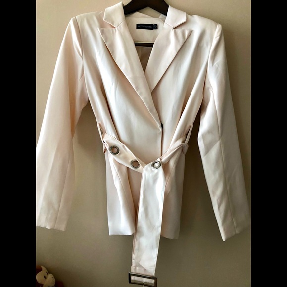 PRETTYLITTLETHING Soft Peach 🍑 Colour Belted Jacket🍑 Long Sleeves - Picture 3 of 13